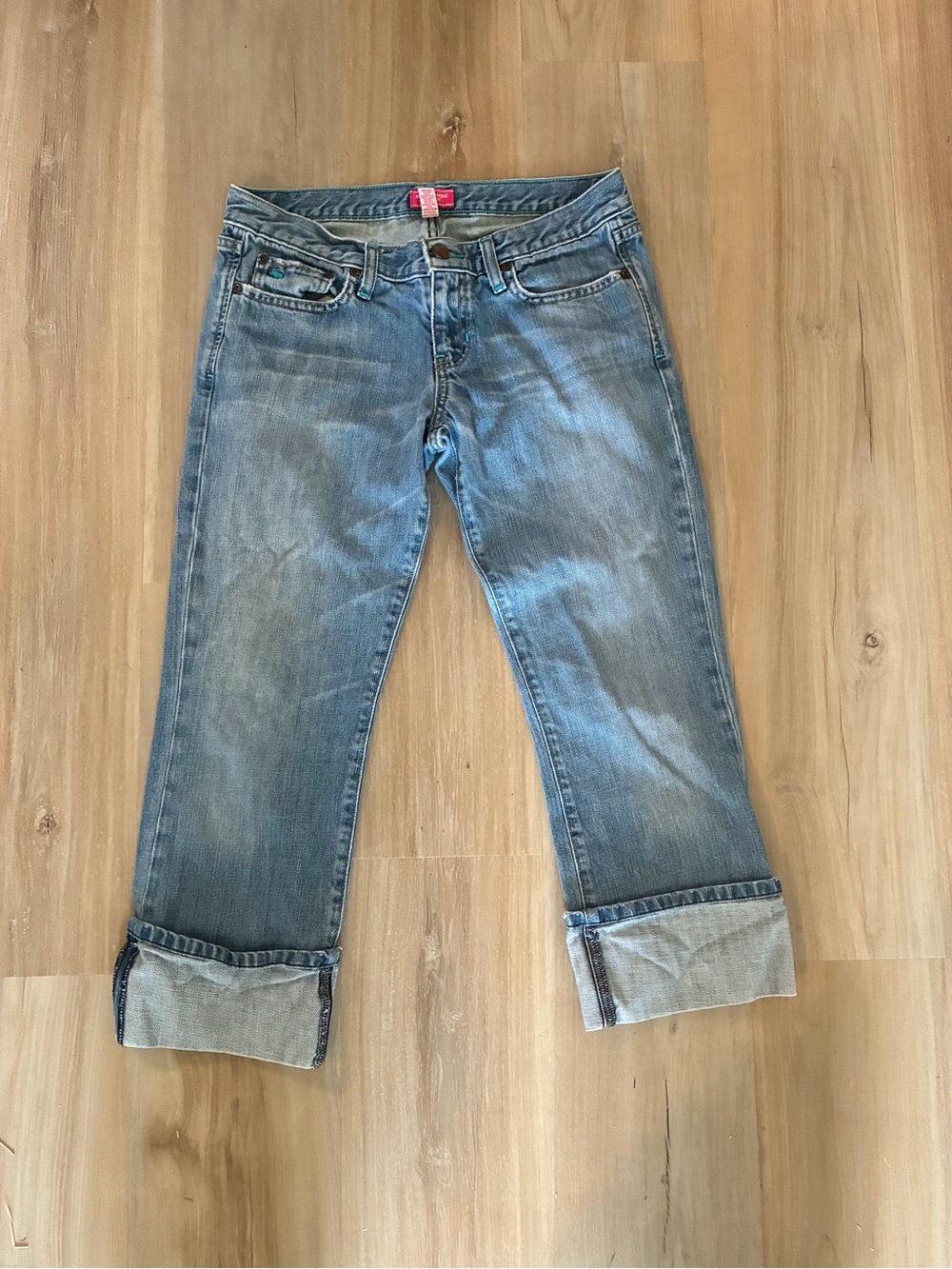 Abercrombie & Fitch Low-rise Capri Cuffed Jeans
